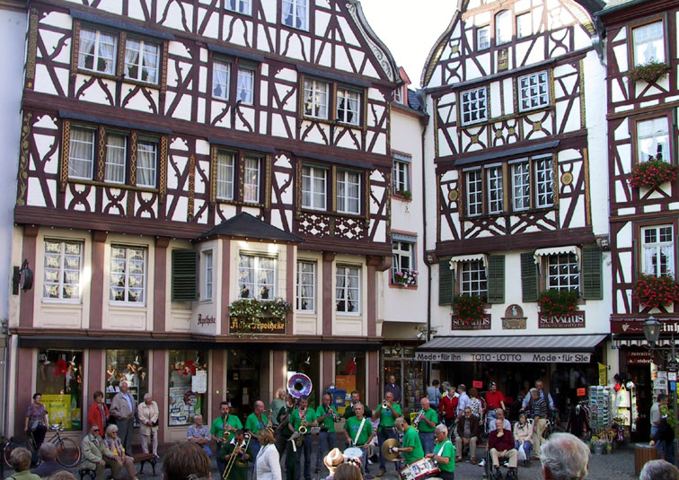 band playing in main square